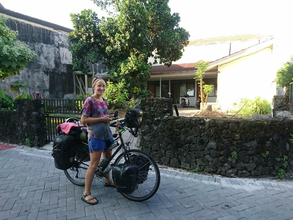 Appartamento Srikaloka 12 Kostel - For Female And Couple Yogyakarta Esterno foto